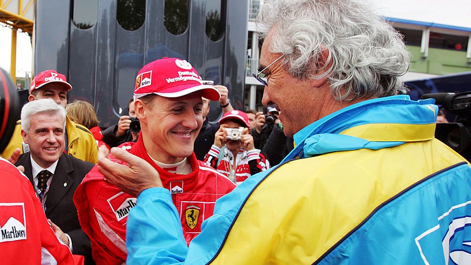 Flavio Briatore stuft wegen engerer Konkurrenz Michael Schumachers Leistungen höher ein als jene Lewis Hamiltons, Foto: Sutton