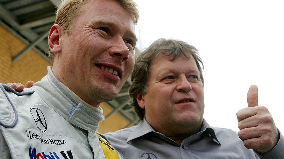 Norbert Haug sieht in Mika einen Gewinn für Mercedes., Foto: Sutton