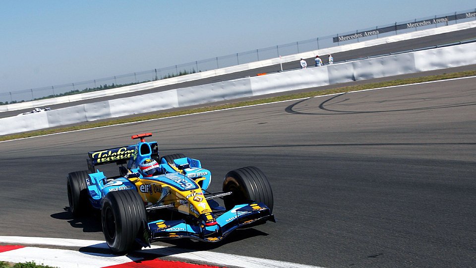 Alonso driftet von Gelb-Blau zu Silber., Foto: Sutton