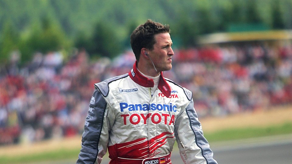 Wieder keine WM-Punkte, wieder muss er sich entschuldigen - Ralf Schumacher., Foto: Sutton