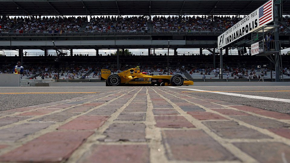 Fährt die Formel 1 2009 wieder über den Brickyard?, Foto: Sutton