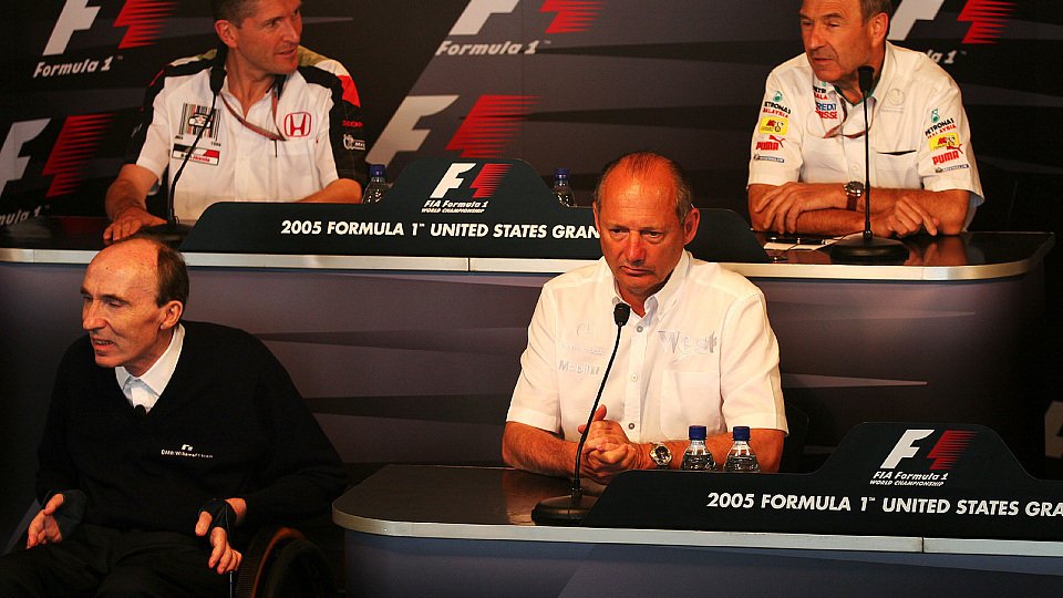 Die vier Entscheidungsträger bei der FIA-Pressekonferenz am Freitag., Foto: Sutton
