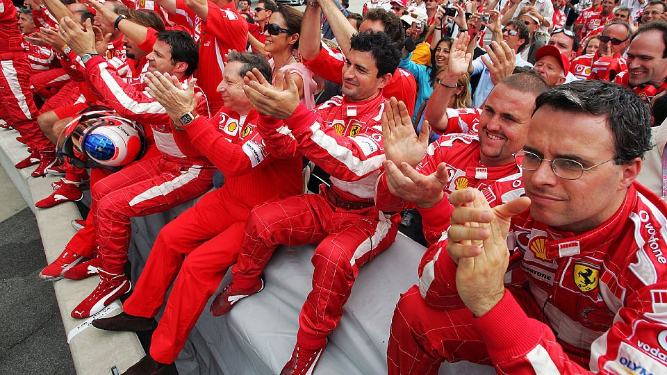 Das Team freute sich über den ersten Saisonsieg., Foto: Sutton