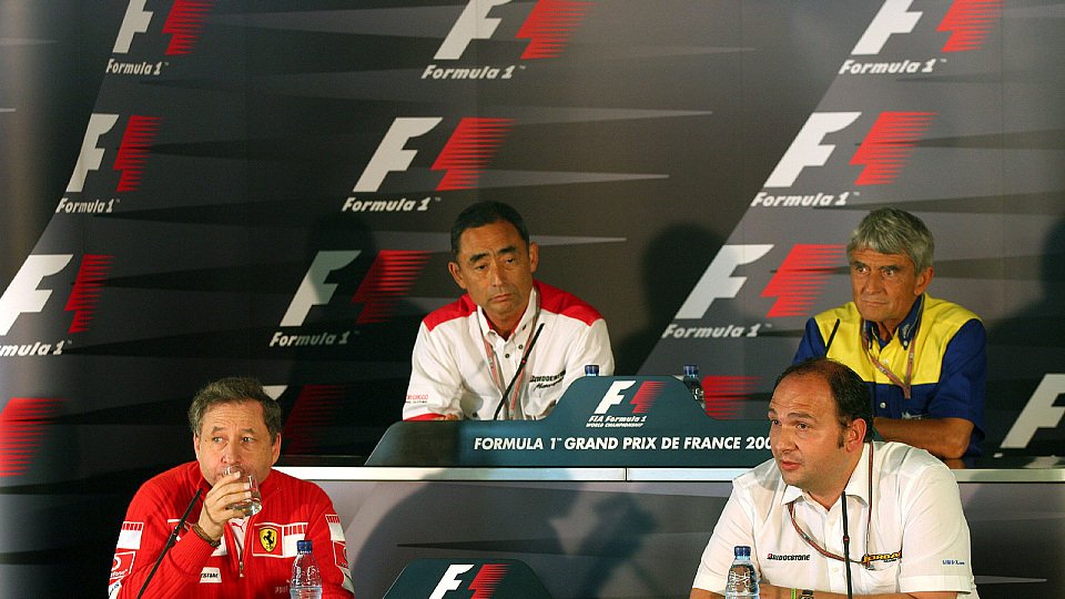 Vier Entscheidungsträger bei der FIA-PK..., Foto: Sutton
