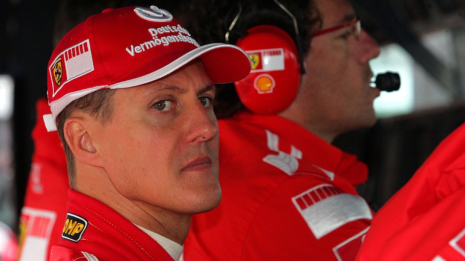 Michael Schumacher sieht die WM in weite Ferne gerückt., Foto: Sutton