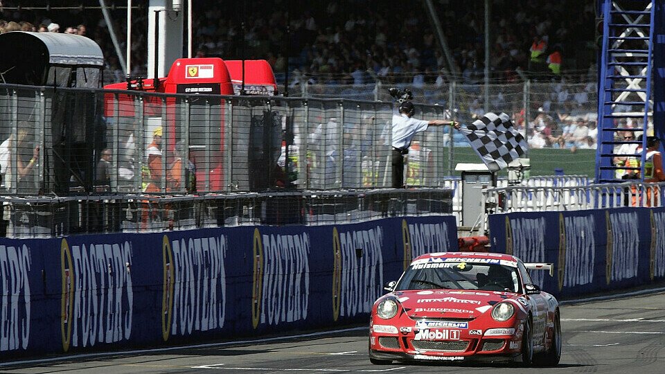 Patrick Huisman siegte in Silverstone., Foto: Porsche