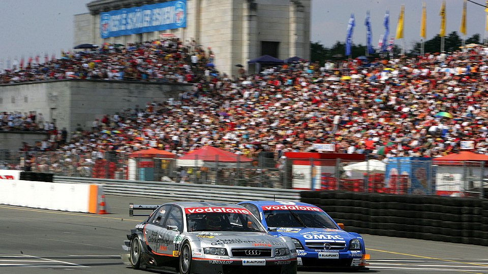 DTM-Fans verfolgen das Rennspektakel auf dem Norisring., Foto: Sutton