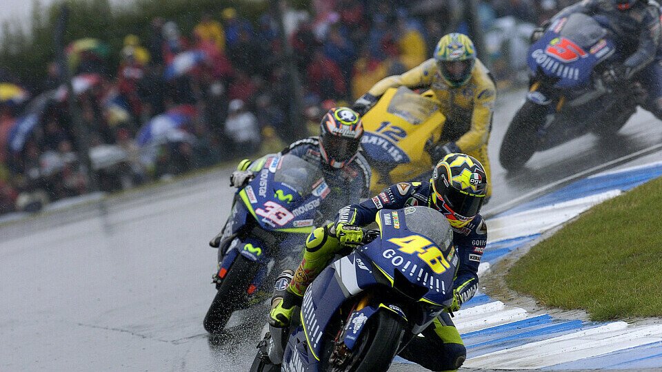 Rossi war auch im Regen eine Klasse für sich., Foto: Gauloises Racing
