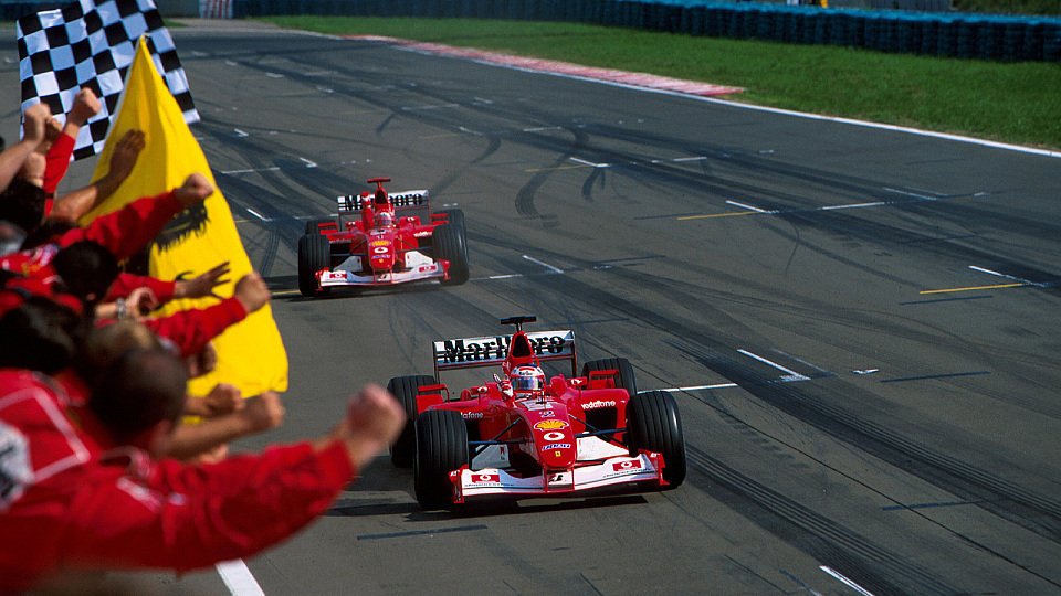 Barrichello gewann vor Schumacher, Foto: Sutton