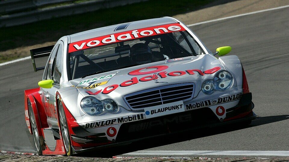 Bernd Schneider fuhr die erste Pole Position seit zwei Jahren ein., Foto: Sutton