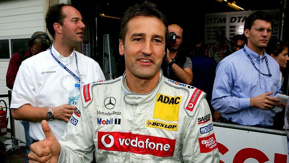 Bernd Schneider hat Grund zum Strahlen., Foto: Sutton