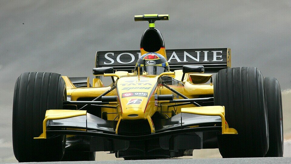 Nicolas Kiesa fuhr erstmals mit einem F1-Auto in Interlagos., Foto: Sutton