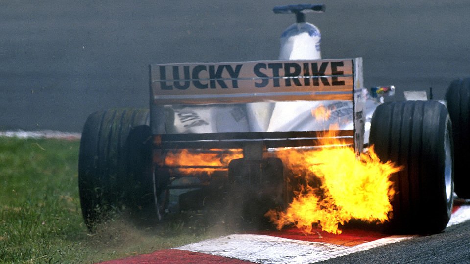 Action, platzende Motoren, glühende Bremsen: Villeneuve vermisst das echte Racing in der F1, Foto: Sutton