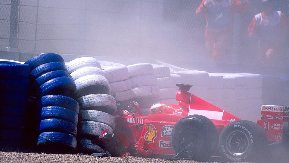 Dieser Unfall kostete Michael Schumacher die Chance auf den Titel 1999., Foto: Sutton