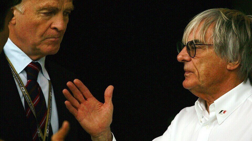 Bernie Ecclestone rät Max Mosley als Freund, nicht nach Bahrain zu reisen., Foto: Sutton