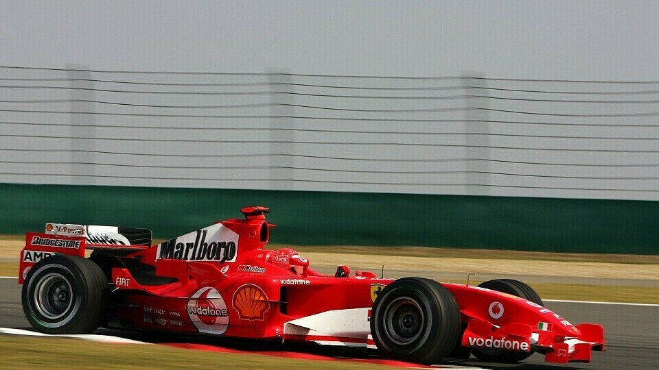 Michael Schumacher freut sich auf seine Cockpitrückkehr., Foto: Sutton
