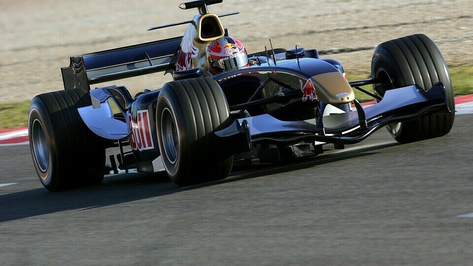 Die Toro Rosso-Boliden fahren bereits auf Michelin-Pneus., Foto: Sutton