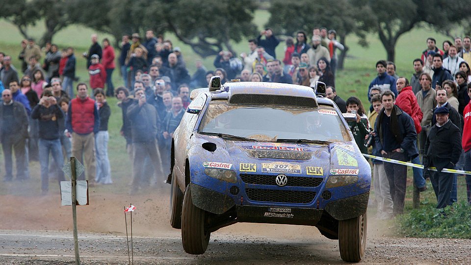 Sainz liegt weiterhin in Führung., Foto: VW Motorsport Sainz liegt weiterhin in Führung., Foto: VW Motorsport