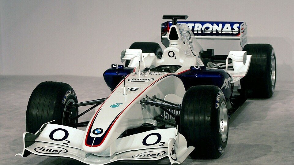 Der BMW Sauber F1.06 stand im Blitzlichtgewitter., Foto: Sutton