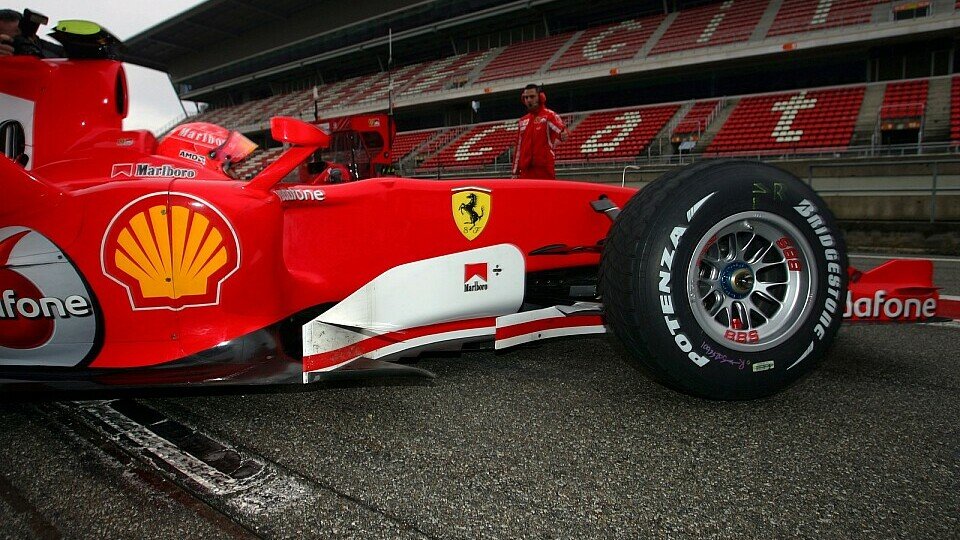 Der Schnee stoppte Ferrari., Foto: Sutton Der Schnee stoppte Ferrari., Foto: Sutton