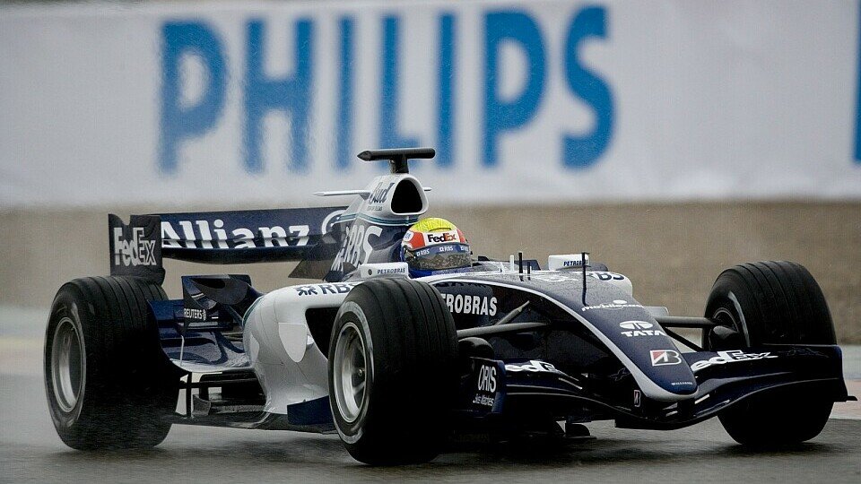 Neben Rosberg drehte auch Webber einige Runden., Foto: Williams Neben Rosberg drehte auch Webber einige Runden., Foto: Williams