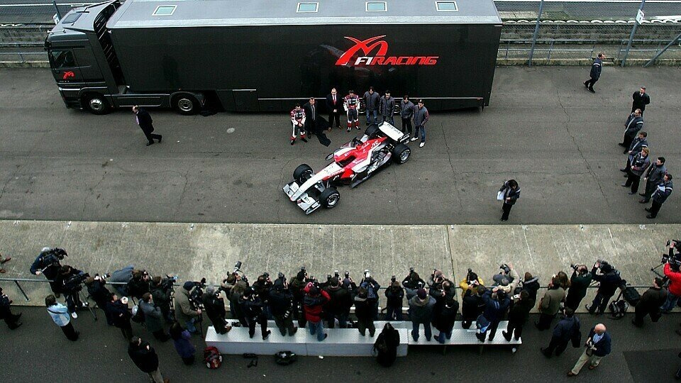 So sieht das 1. russische F1-Team aus., Foto: Sutton