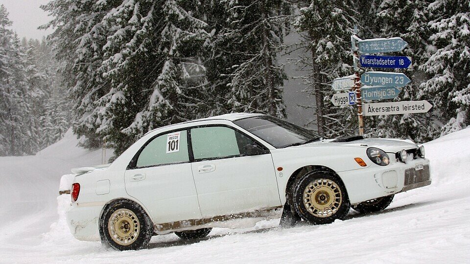 Kein Scherz: Petter Solberg nahm an den Erkundungsfahrten in einem Subaru teil., Foto: Sutton