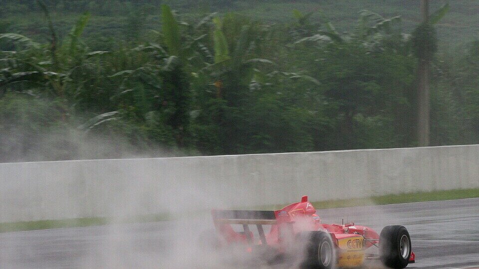 In Indonesien könnte es wieder nass werden, Foto: Sutton In Indonesien könnte es wieder nass werden, Foto: Sutton