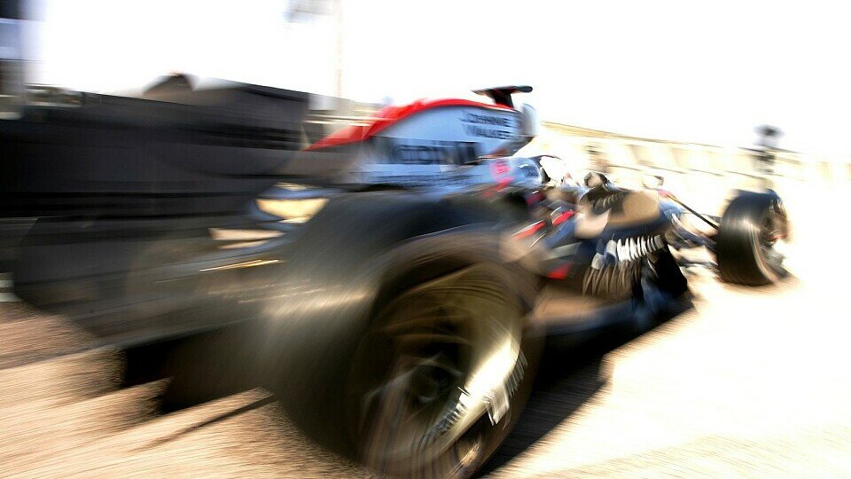 Bas Leinders wirft einen Blick auf die neue F1-Saison., Foto: Sutton