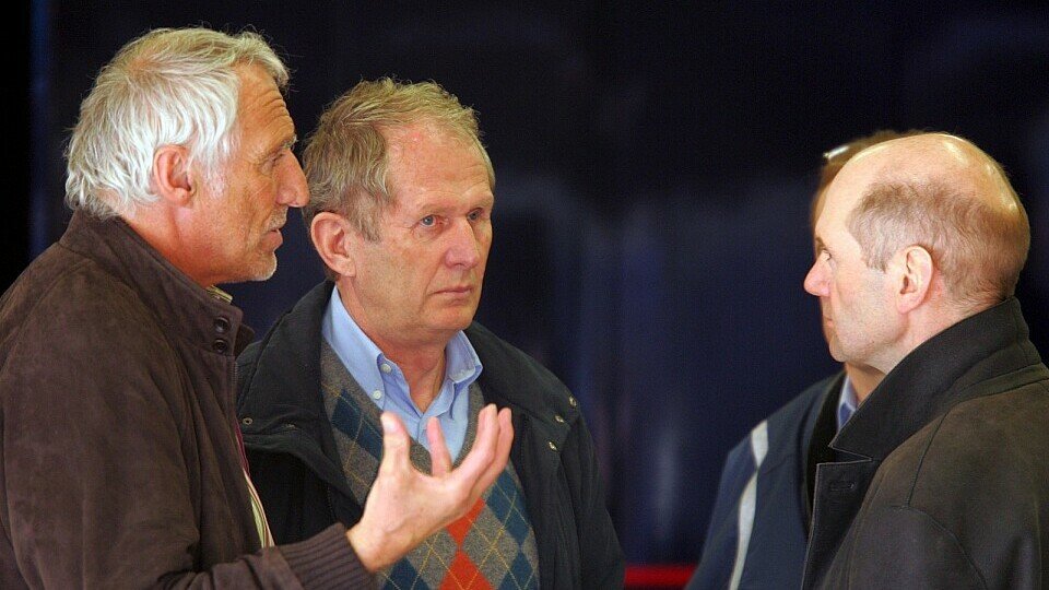 Die RB-Schlüsselfiguren Mateschitz, Marko und Newey im Gespräch.., Foto: Sutton