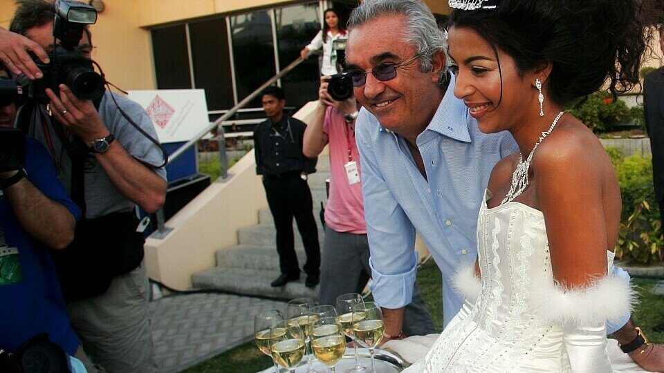 Flavio Briatore: Immer von schönen Frauen umgeben, Foto: Sutton