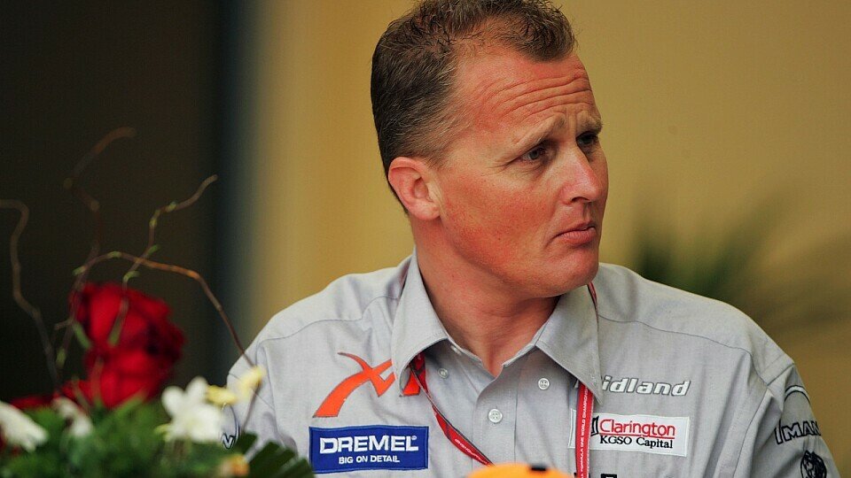 Johnny Herbert rät Michael Schumacher aufzuhören., Foto: Sutton