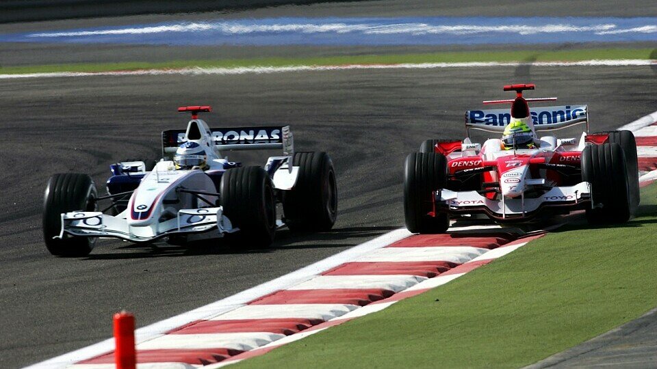 Toyota fuhr nicht nur hier abseits der Ideallinie., Foto: Sutton