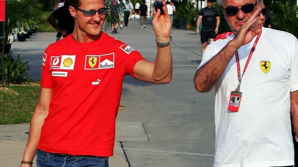 Möchte sich noch nicht festlegen - Michael Schumacher., Foto: Sutton