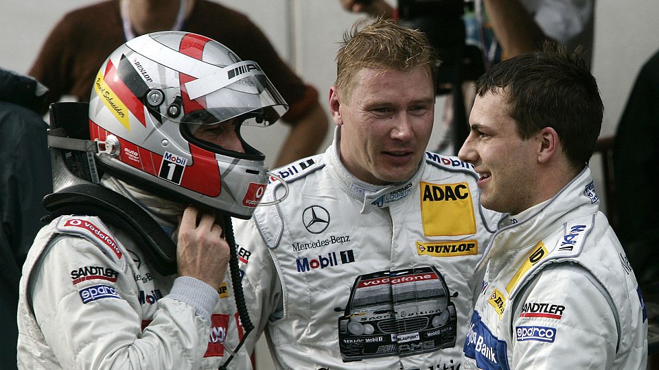 Paffett mit Bernd Schneider und Mika Häkkinen, Foto: DTM