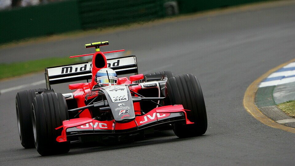 Markus nimmt die Reifen hart ran., Foto: Sutton