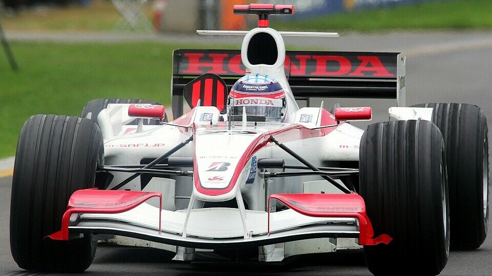 Takuma Sato muss noch eine Zeit lang den SA05 steuern., Foto: Sutton