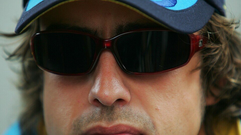 Schön: Alonso glaubt noch an Schumacher., Foto: Sutton Schön: Alonso glaubt noch an Schumacher., Foto: Sutton