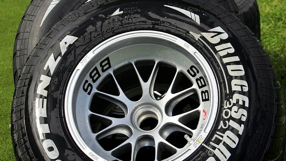 Ferrari untersucht Reifen-Phänomen, Foto: Sutton