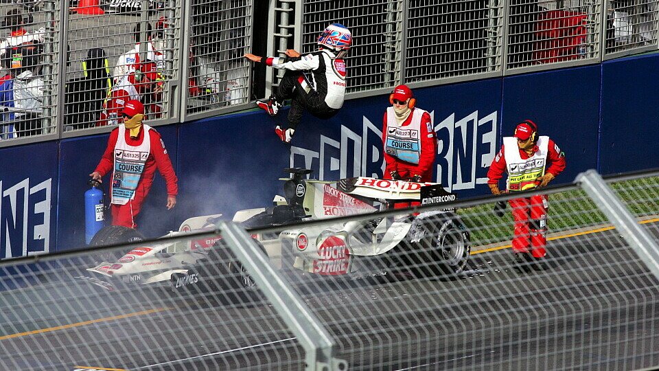 Honda verteidigt Button-Ausfall, Foto: Sutton