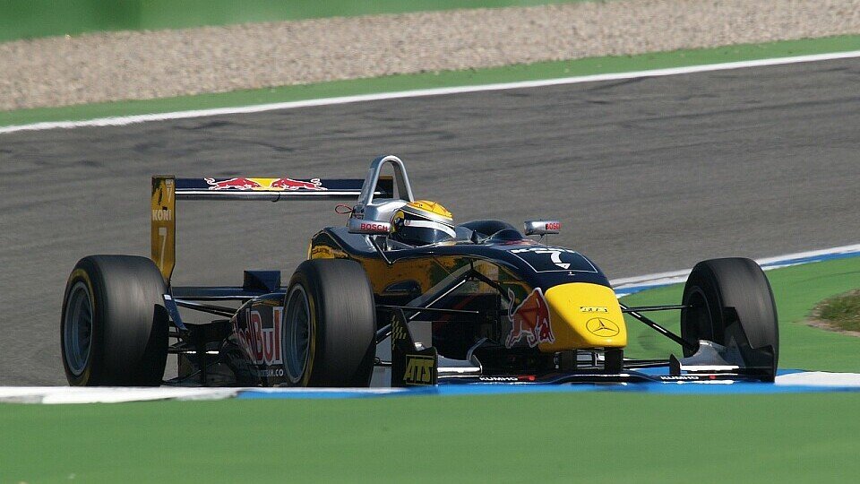 Erster Erfolg für Sébastien Buemi, Foto: Sutton Erster Erfolg für Sébastien Buemi, Foto: Sutton