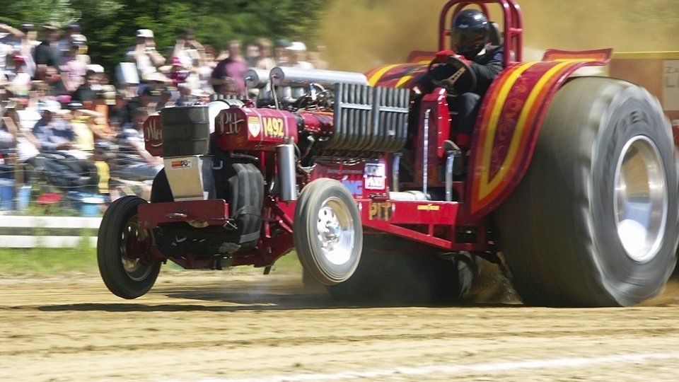 Traktor Pulling - 10.000 PS in Mühldorf am Inn, Foto: adrivo Sportpresse Traktor Pulling - 10.000 PS in Mühldorf am Inn, Foto: adrivo Sportpresse