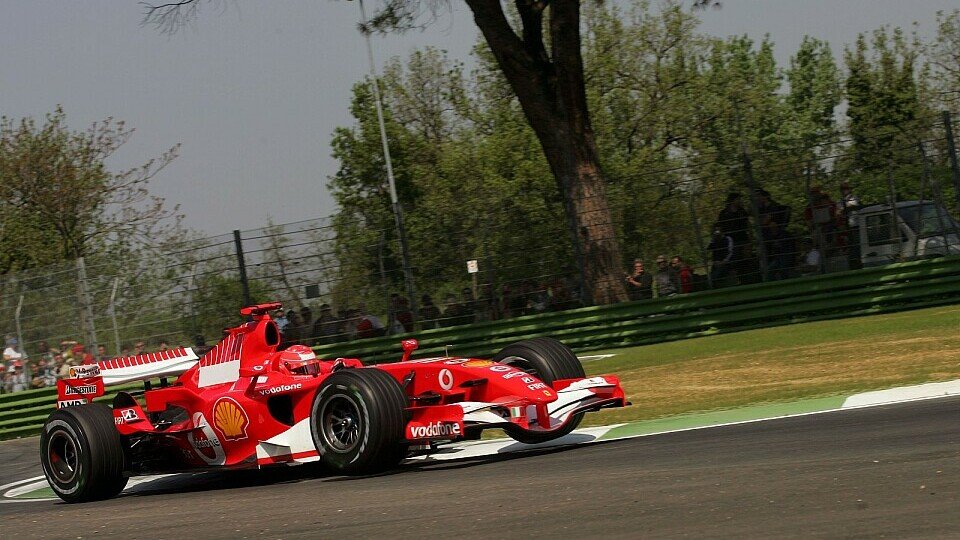 Michael Schumacher peilt den 1. Sieg an., Foto: Sutton