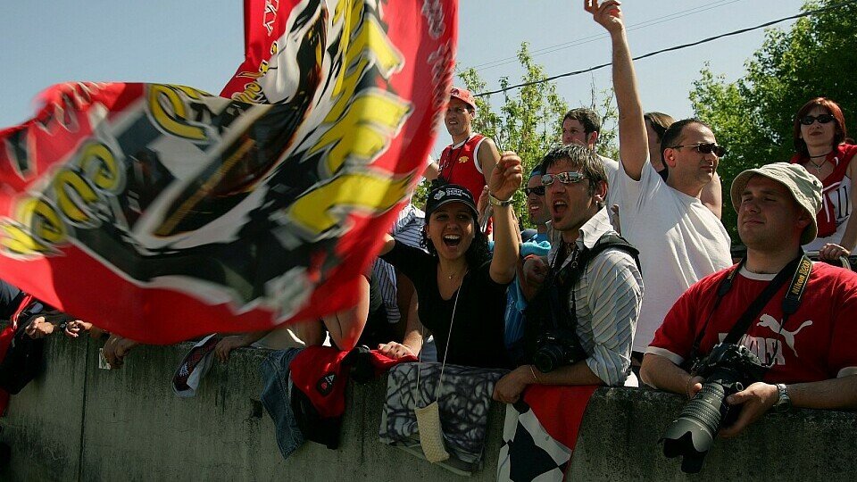 Mystischer Schwarzenegger entflammte Imola, Foto: Sutton