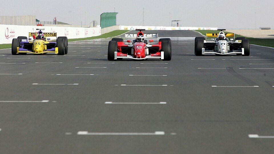 Alle jagen Nigel Mansell., Foto: Sutton Alle jagen Nigel Mansell., Foto: Sutton