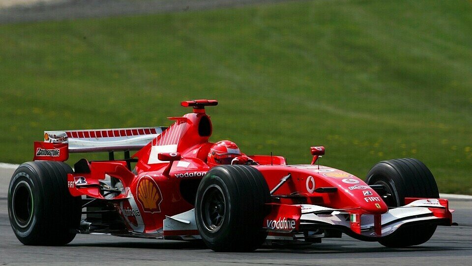 Michael Schumacher fuhr die schnellste Zeit des Morgens., Foto: Sutton