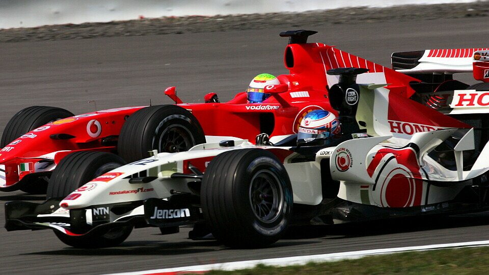 Button und Massa - zwei erste Siege in drei Wochen, Foto: Sutton
