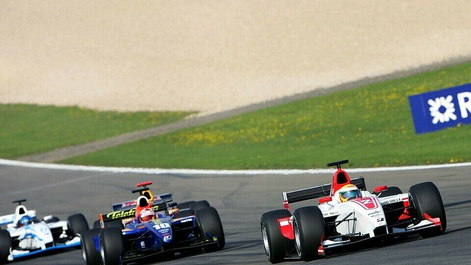 Lewis Hamilton holte sich den Doppelpack., Foto: Sutton Lewis Hamilton holte sich den Doppelpack., Foto: Sutton