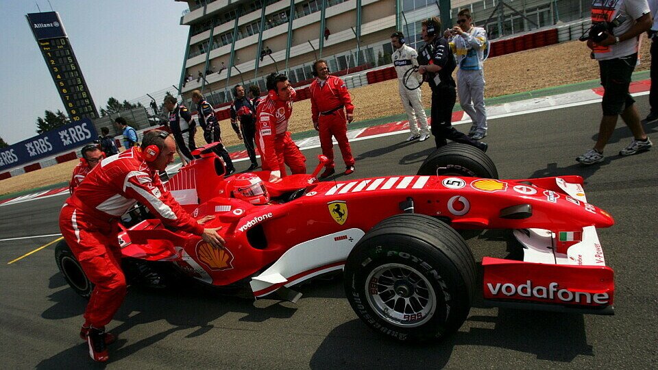 Michael Schumacher durfte sich über seinen 2. Saisonsieg freuen., Foto: Sutton