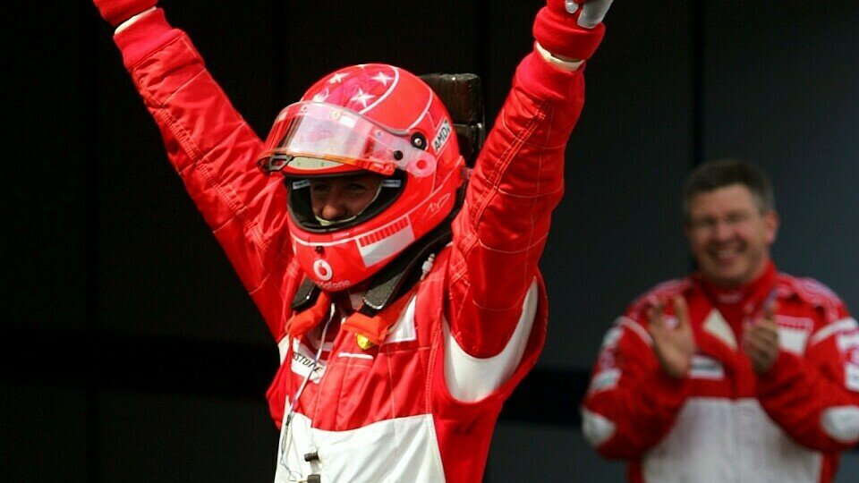 Auch Michael Schumacher war glücklich und sicherlich auch zufrieden., Foto: Sutton